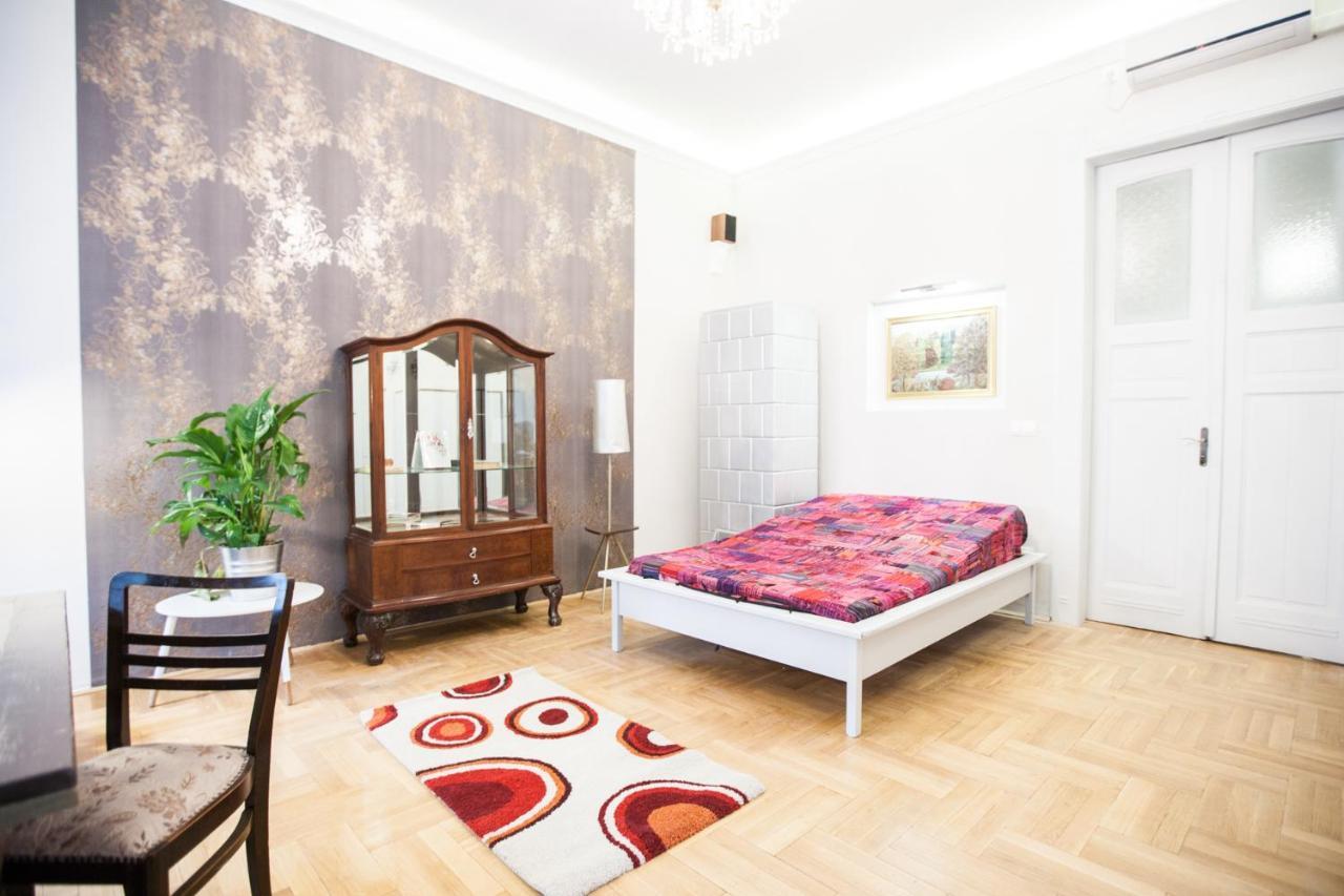 N40 By Small Home Budapest Exterior photo
